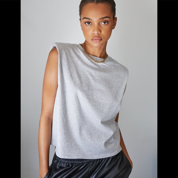 Babaton Tops - BABATON- shoulder pad tee size S in grey